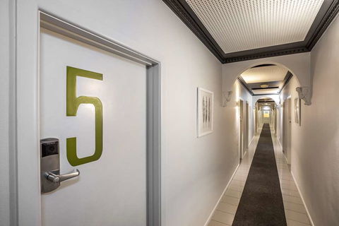 Skyways Hotel - Hotel Gold Coast 1