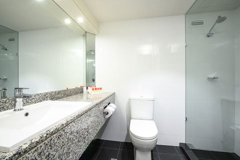 Hotel Grand Chancellor Adelaide - Hotel Gold Coast 2