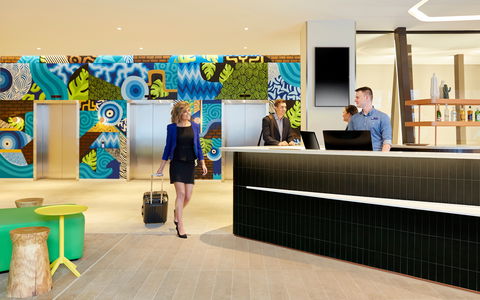 Holiday Inn Express Adelaide City Centre - Hotel Gold Coast 2
