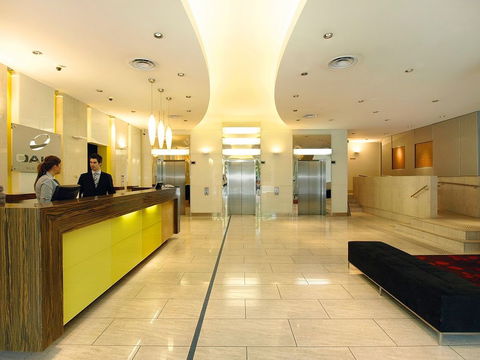 Oaks Embassy - Hotel Gold Coast 1