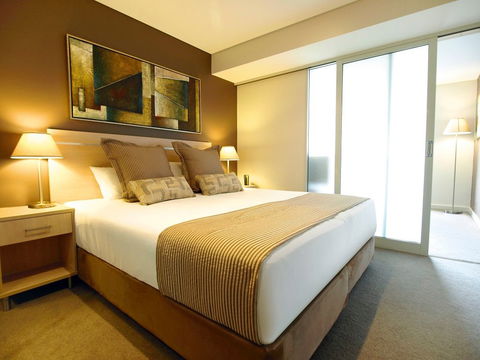 Oaks Embassy - Hotel Gold Coast 2