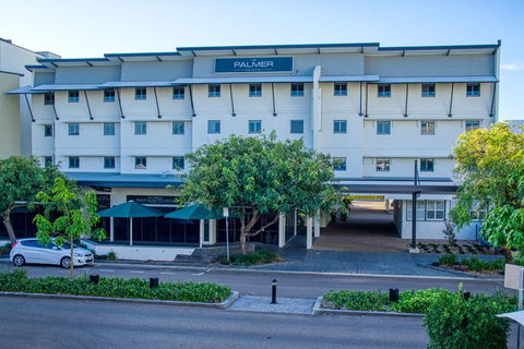 The Palmer Collective - Hotel Gold Coast 1