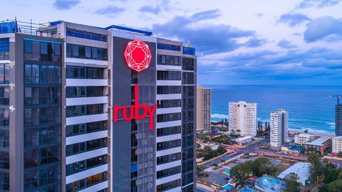 Arise Ruby Gold Coast - Hotel Gold Coast 0