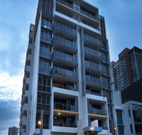 Meriton Suites Southport - Hotel Gold Coast