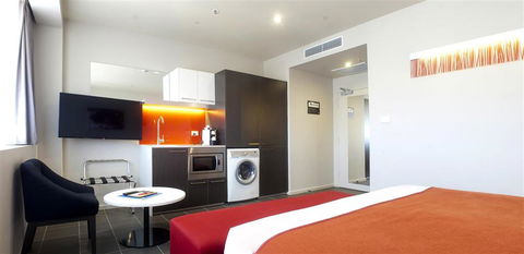 Abode Woden - Hotel Gold Coast 2