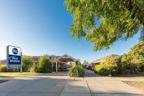 Best Western Ambassador Inn - Hotel Gold Coast 0