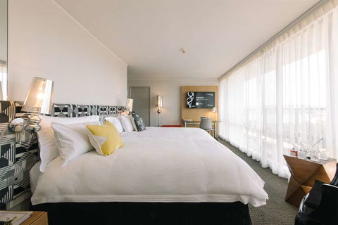 QT Canberra - Hotel Gold Coast 6