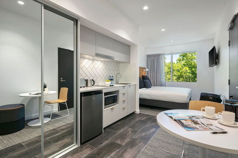 Quest Canberra City Walk - Hotel Gold Coast 5