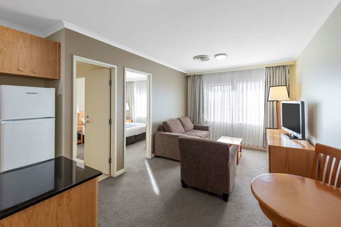 Nesuto Canberra Apartment Hotel - Hotel Gold Coast 11