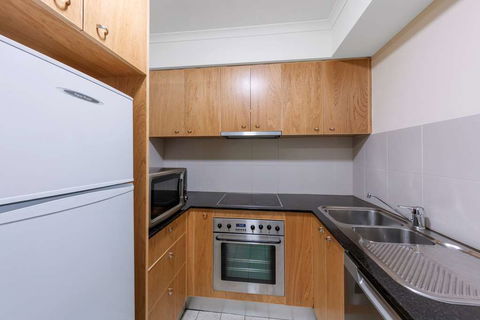 Nesuto Canberra Apartment Hotel - Hotel Gold Coast 12