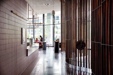 A By Adina Canberra - Hotel Gold Coast 11