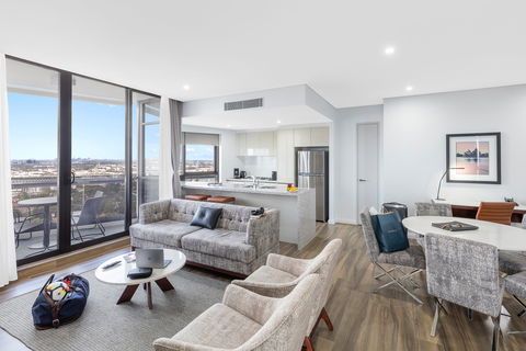 Meriton Suites Church Street, Parramatta - Hotel Gold Coast 1