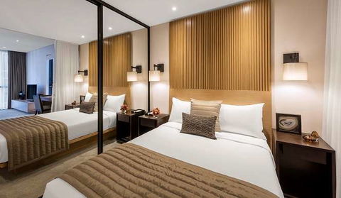 Skye Hotel Suites - Hotel Gold Coast 3