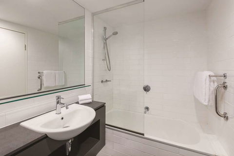 Vibe Hotel Darwin Waterfront - Hotel Gold Coast 5