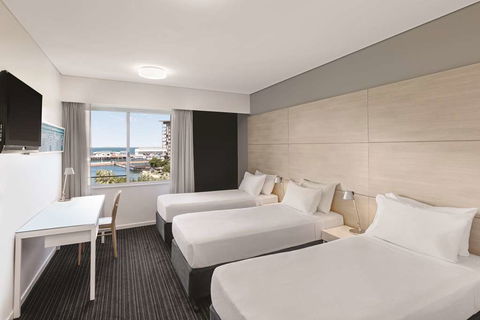 Vibe Hotel Darwin Waterfront - Hotel Gold Coast 6