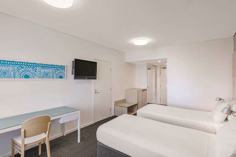 Vibe Hotel Darwin Waterfront - Hotel Gold Coast 9