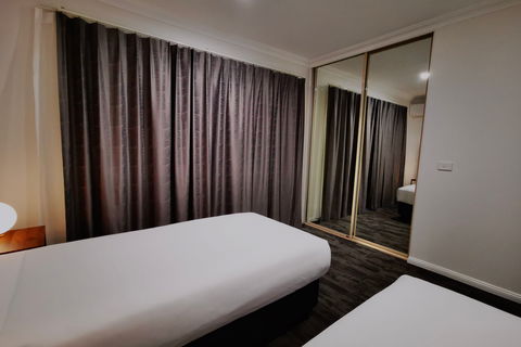 Governor Macquarie Motor Inn - Hotel Gold Coast 9
