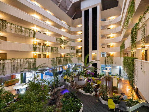 Novotel Darwin Atrium - Hotel Gold Coast 2