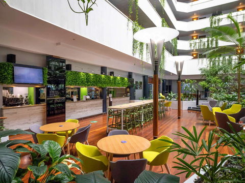 Novotel Darwin Atrium - Hotel Gold Coast 3