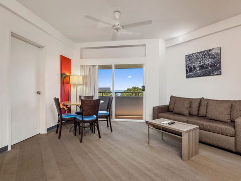 Novotel Darwin Atrium - Hotel Gold Coast 6