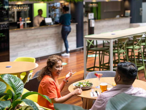 Novotel Darwin Atrium - Hotel Gold Coast 13