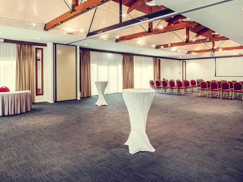 Mercure Darwin Airport Resort - Hotel Gold Coast 9