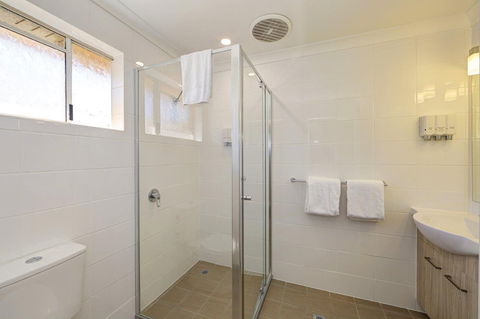 Smart Motels Bert Hinkler - Hotel Gold Coast 2