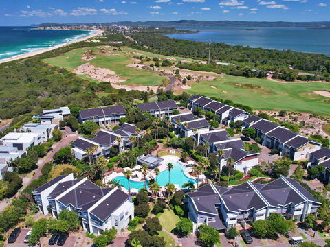 Pullman Magenta Shores Resort - Hotel Gold Coast 0