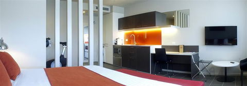Abode Woden - Hotel Gold Coast 1