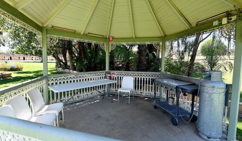 Burke & Wills Motor Inn - Hotel Gold Coast 1