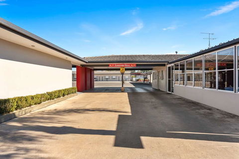 Econo Lodge Moree Spa Motor Inn - Hotel Gold Coast 2