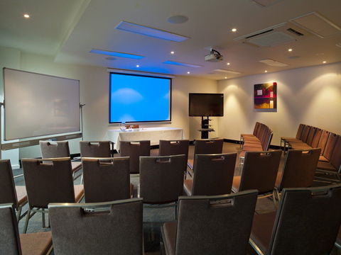 Quest Cheltenham Serviced Apartments - Hotel Gold Coast 9