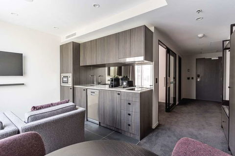 Abode Belconnen - Hotel Gold Coast 2