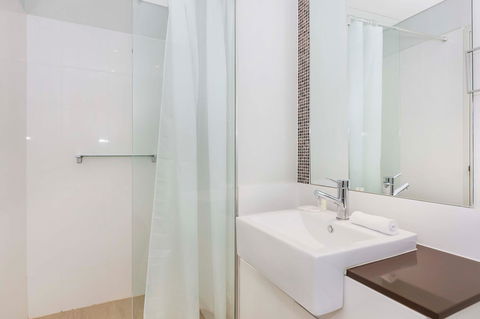 Astra Apartments Perth - Hotel Gold Coast 4