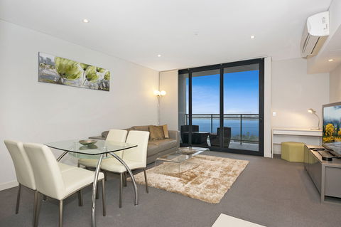 Astra Apartments Perth - Hotel Gold Coast 7