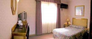 Golden Chain Ascot Motor Inn - Hotel Gold Coast 1