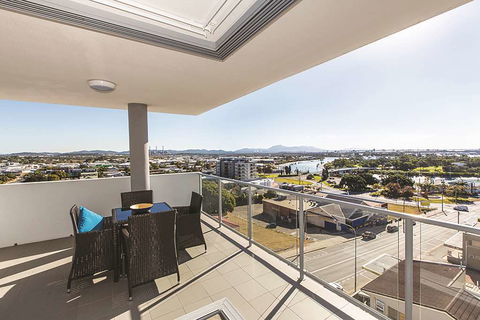 Curtis Central Apartments - Hotel Gold Coast 8