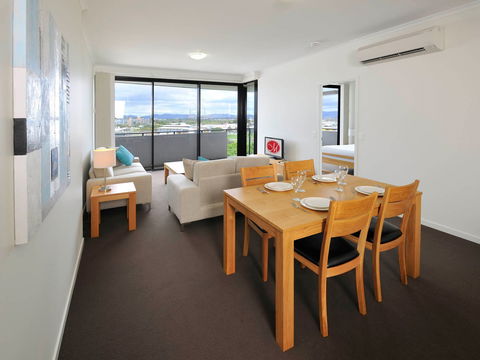 Apartments G60 Gladstone - Hotel Gold Coast 1