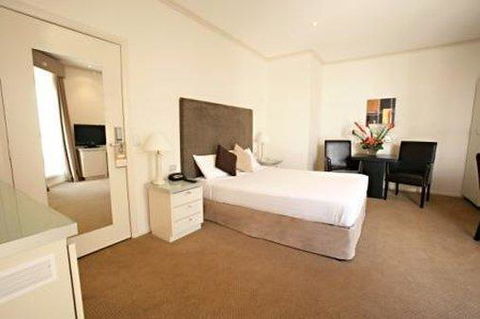 Beau Monde International - Hotel Gold Coast 6