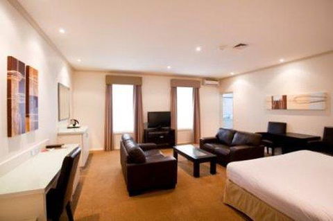 Beau Monde International - Hotel Gold Coast 8