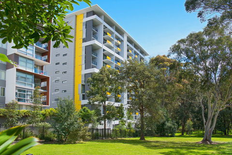 Astra Apartments MacQuarie Park - Hotel Gold Coast 0