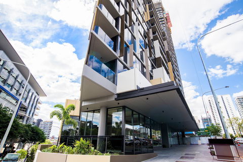 Arise Brisbane One - Hotel Gold Coast 0