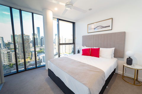 Arise Brisbane One - Hotel Gold Coast 1