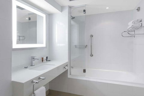Amora Hotel Brisbane - Hotel Gold Coast 2
