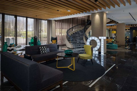 QT Canberra - Hotel Gold Coast 2