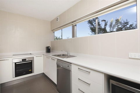 Forrest Hotel & Apartments - Hotel Gold Coast 1