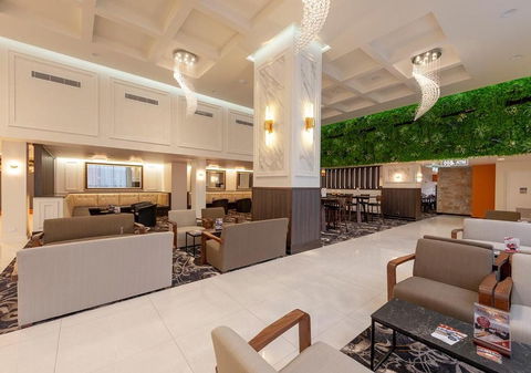 Burke & Wills Hotel - Hotel Gold Coast 0