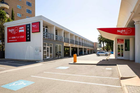 Watermark Glenelg - Hotel Gold Coast 0