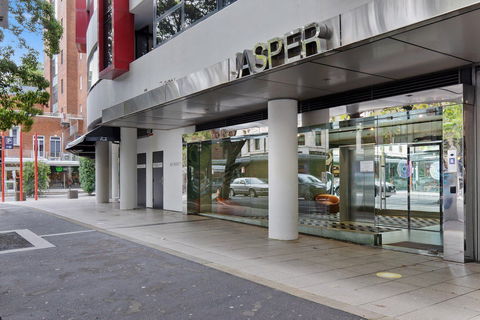 Astra Jasper - Hotel Gold Coast 2