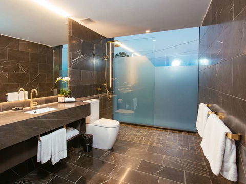 Eatons Hill Hotel - Hotel Gold Coast 2